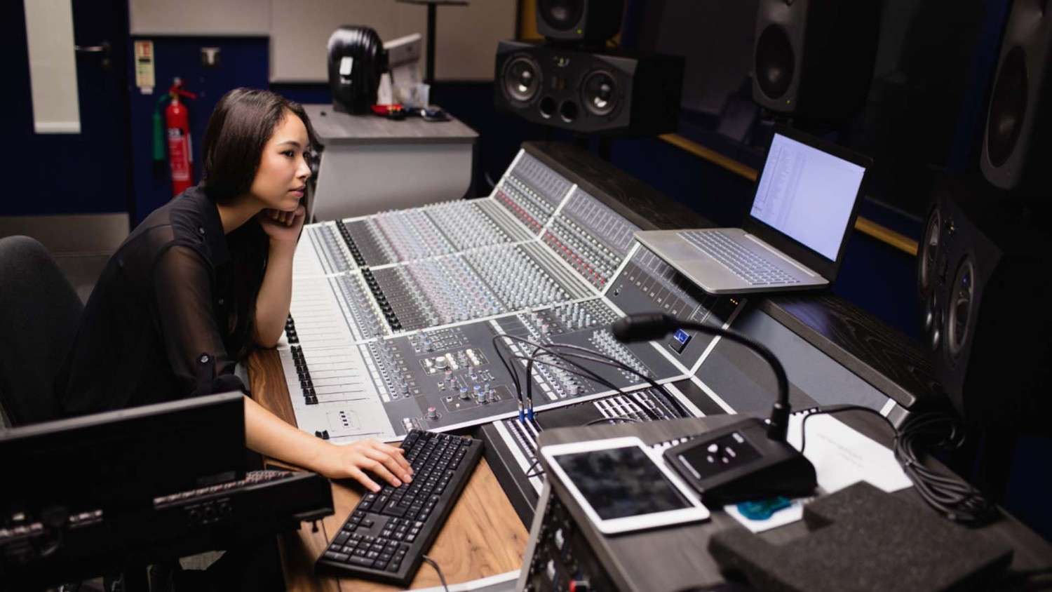 Benefits of Audio Visual Systems in Modern Offices 